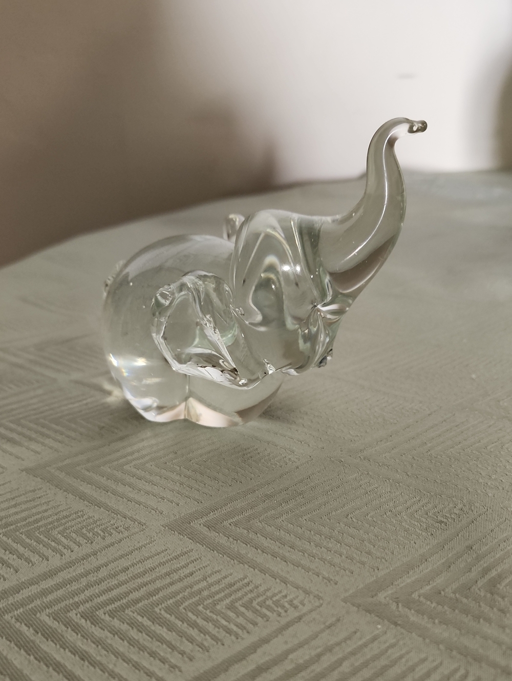 Clear Glass Elephant Sculpture paperweight